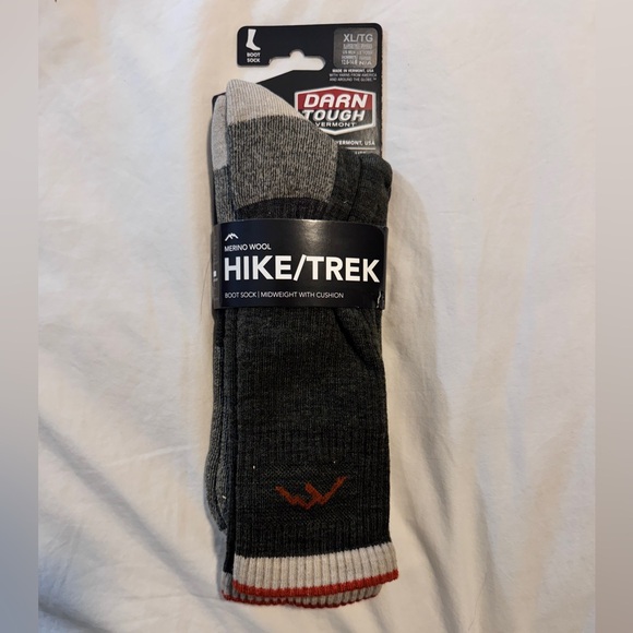 Darn Tough- Hike/Trek Merino Wool Boot Sock in Olive - Picture 1 of 3